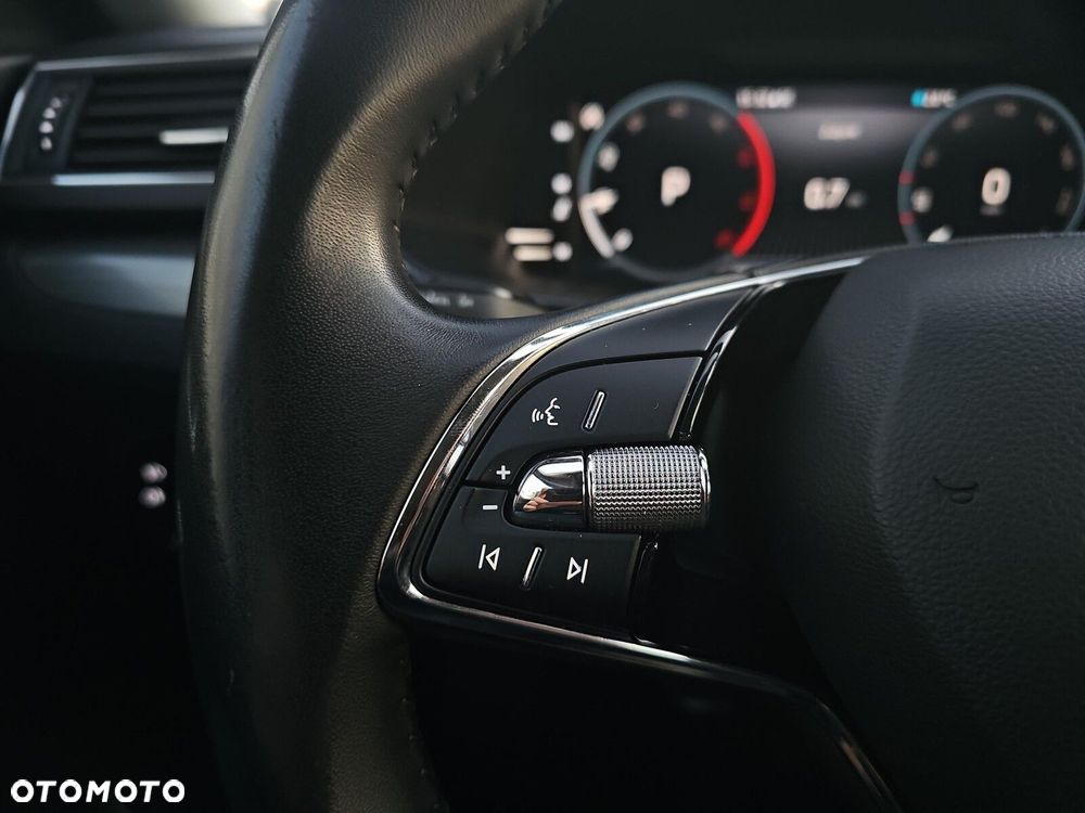 Skoda Superb 2.0 TDI SCR Style DSG - 21