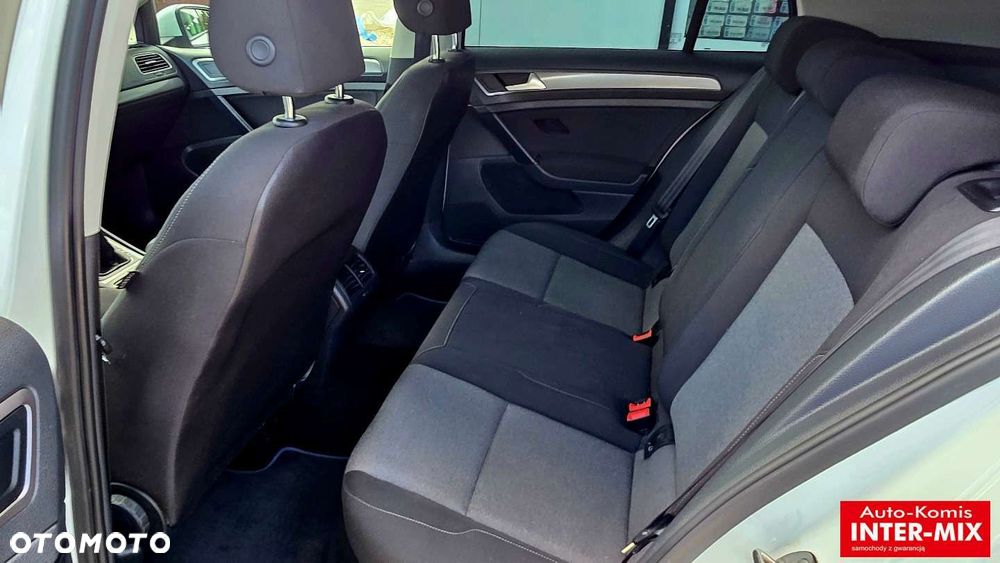 Volkswagen Golf - 26