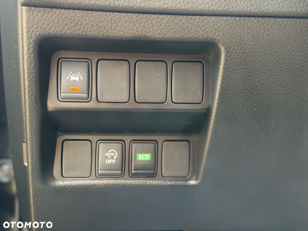 Nissan Qashqai 1.3 DIG-T N-Connecta DCT - 11