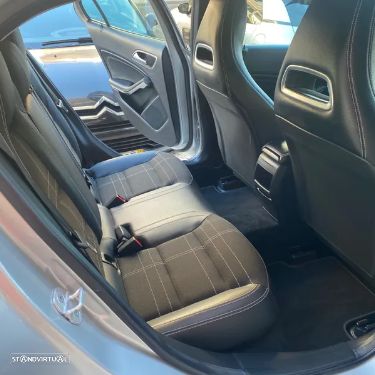 Mercedes-Benz GLA 180 d - 4