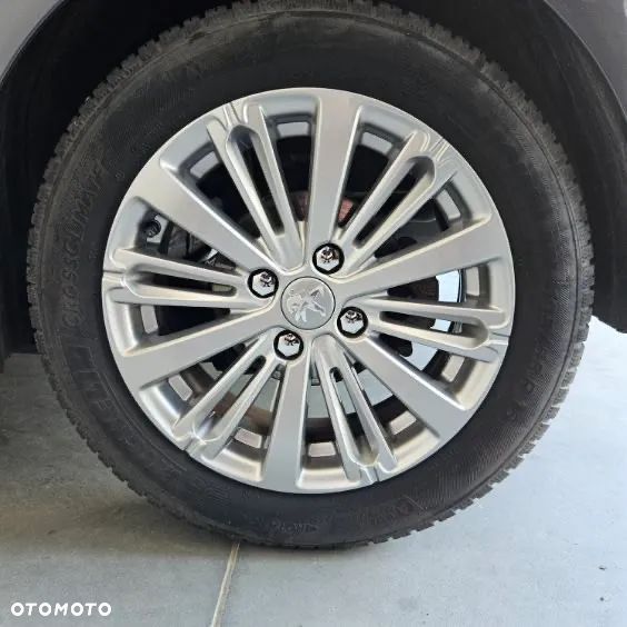 Peugeot 208 1.2 PureTech GPF Allure S&S EAT6 - 10