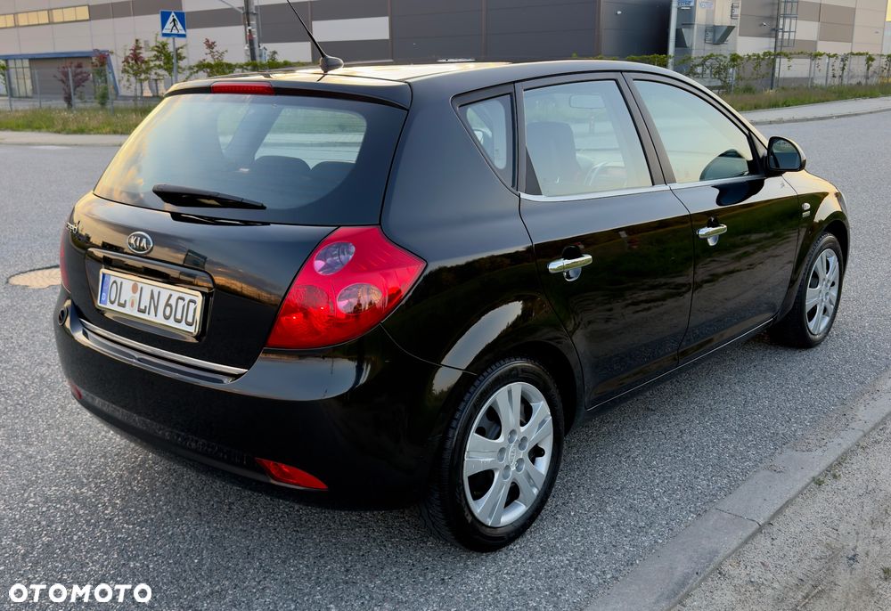 Kia Ceed 1.6 Comfort - 4