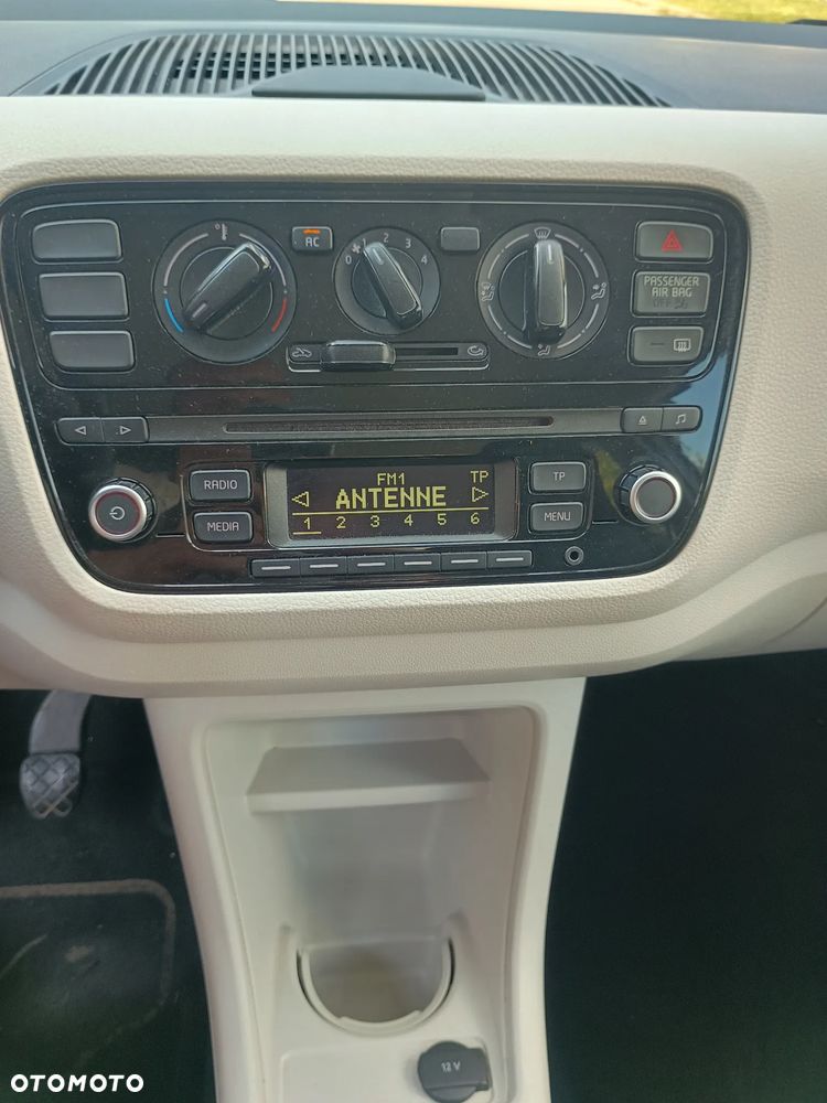 Volkswagen up! - 6
