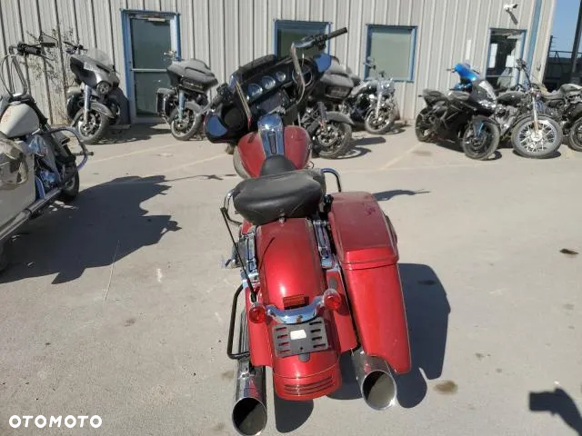 Harley-Davidson Touring Street Glide - 18