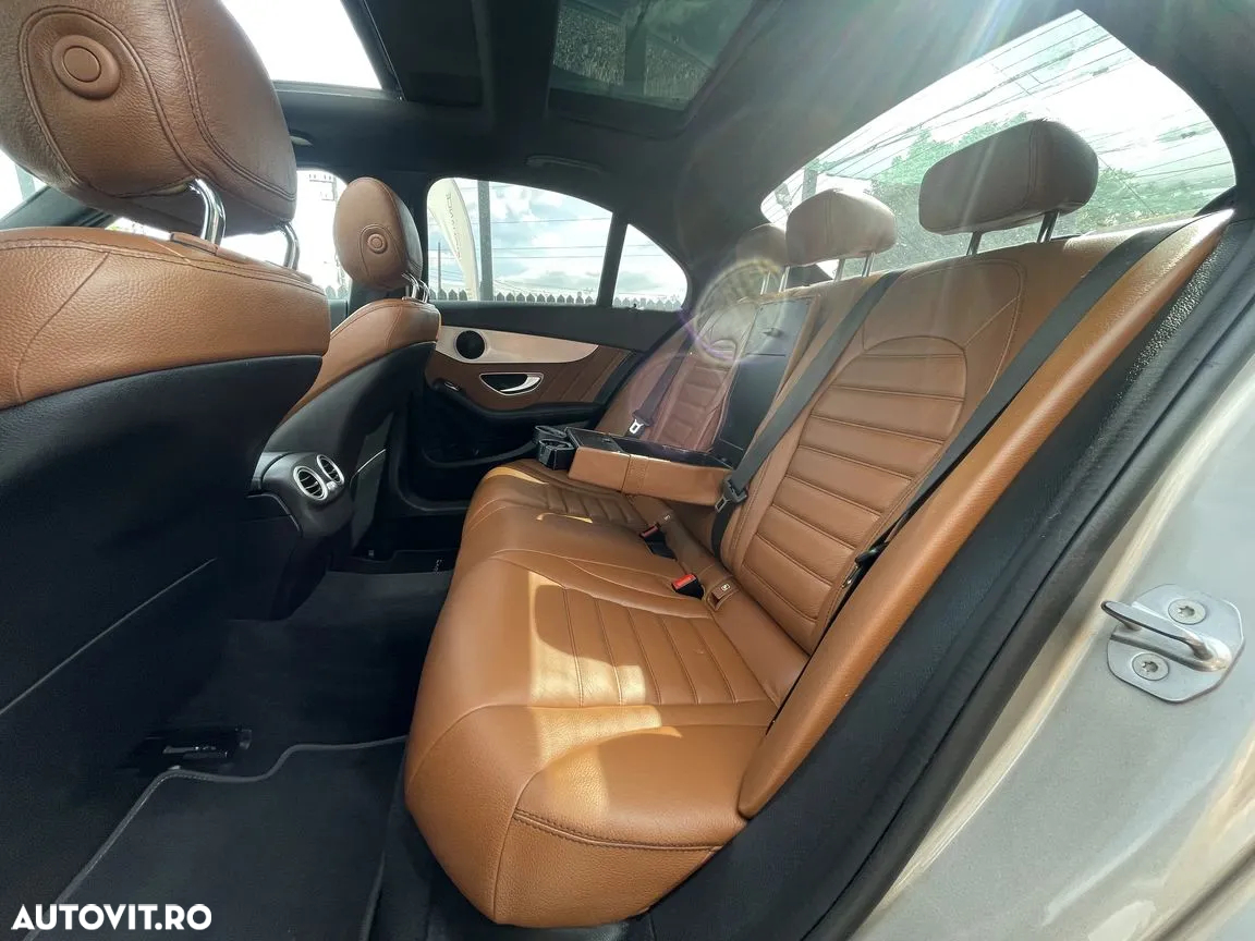Mercedes-Benz C - 26