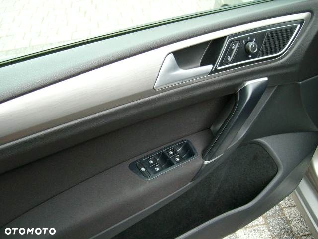 Volkswagen Golf Sportsvan - 9
