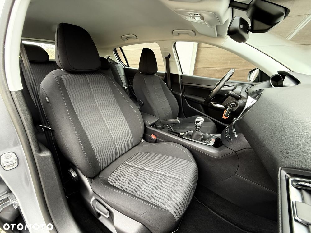 Peugeot 308 125 THP Active - 26