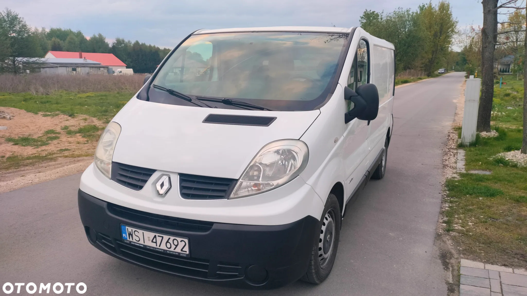 Renault TRAFIC - 2