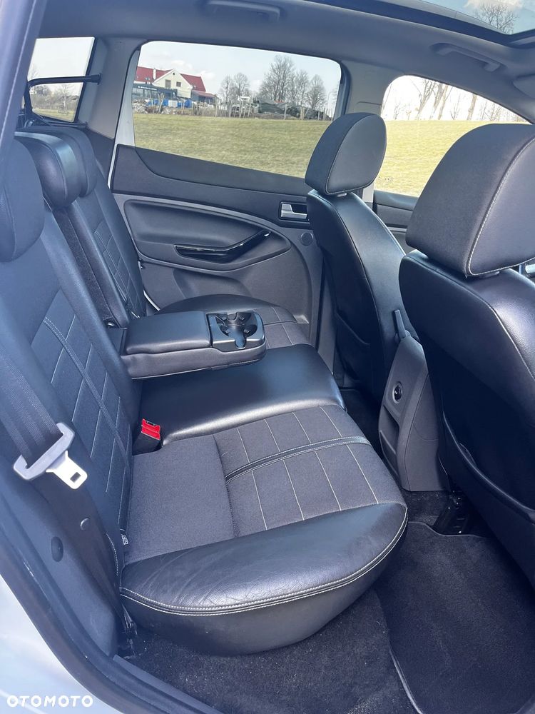 Ford Kuga 2.0 TDCi 4x4 Titanium - 10