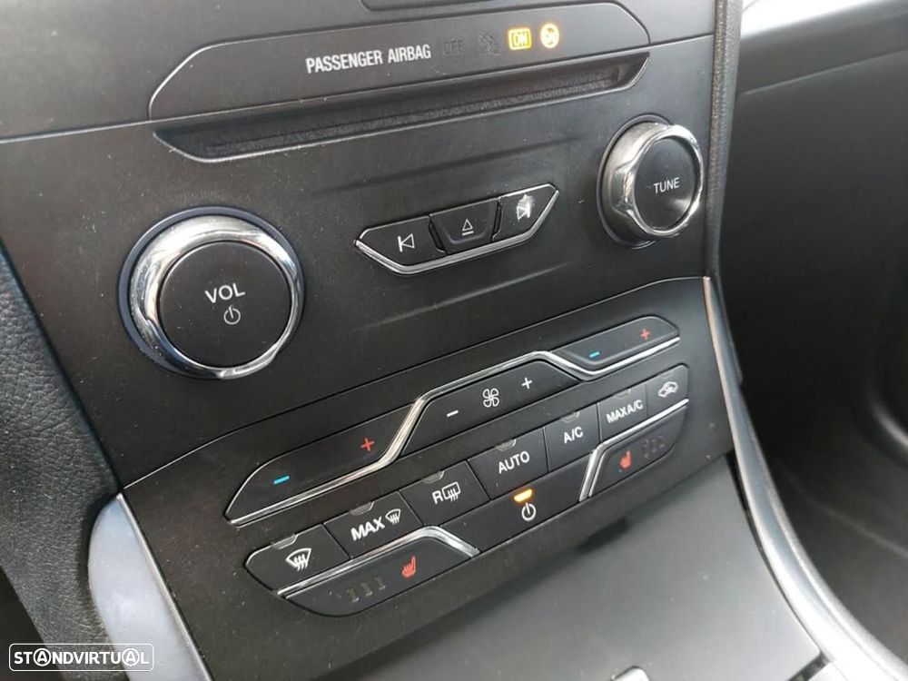 Ford S-Max 2.0 TDCi Titanium - 28