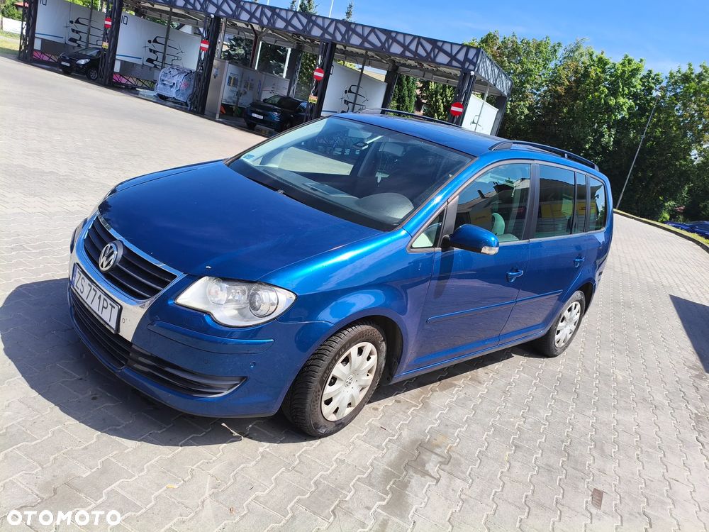 Volkswagen Touran 1.4 TSI DSG Conceptline - 1