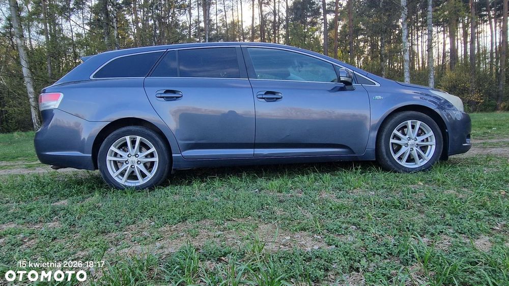 Toyota Avensis 2.2 D-4D Automatik Sol - 32