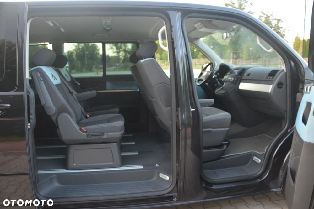 Volkswagen Multivan - 31