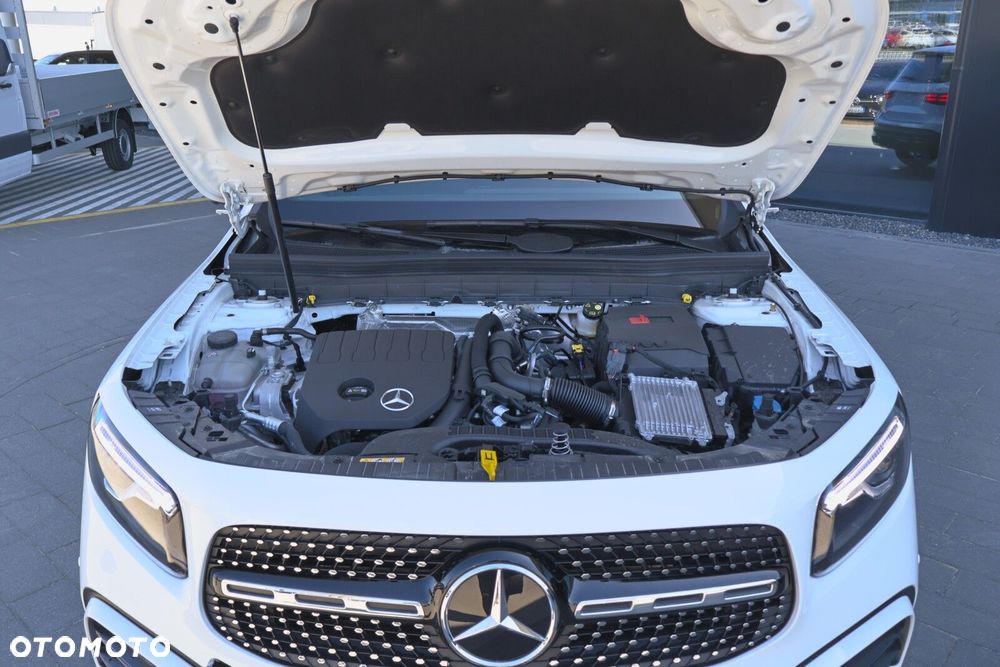 Mercedes-Benz GLB - 25