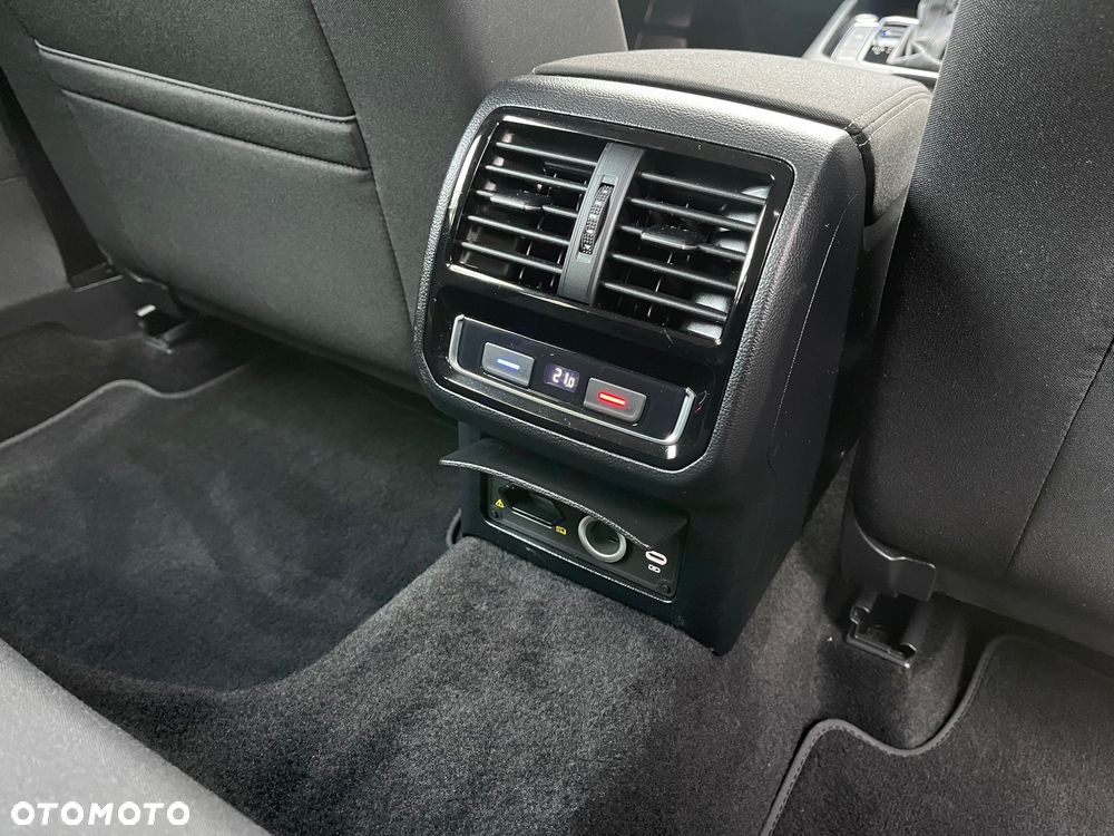 Volkswagen Passat 2.0 TDI EVO Business DSG - 29