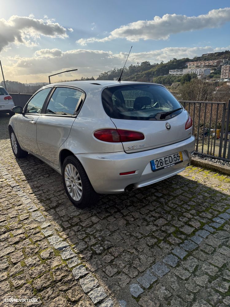 Alfa Romeo 147 1.9 JTD Executive - 10