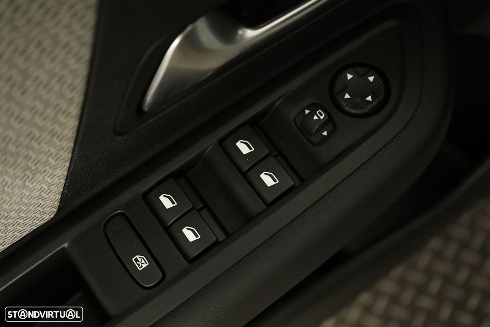 Citroën C4 1.2 PureTech Plus EAT8 - 19