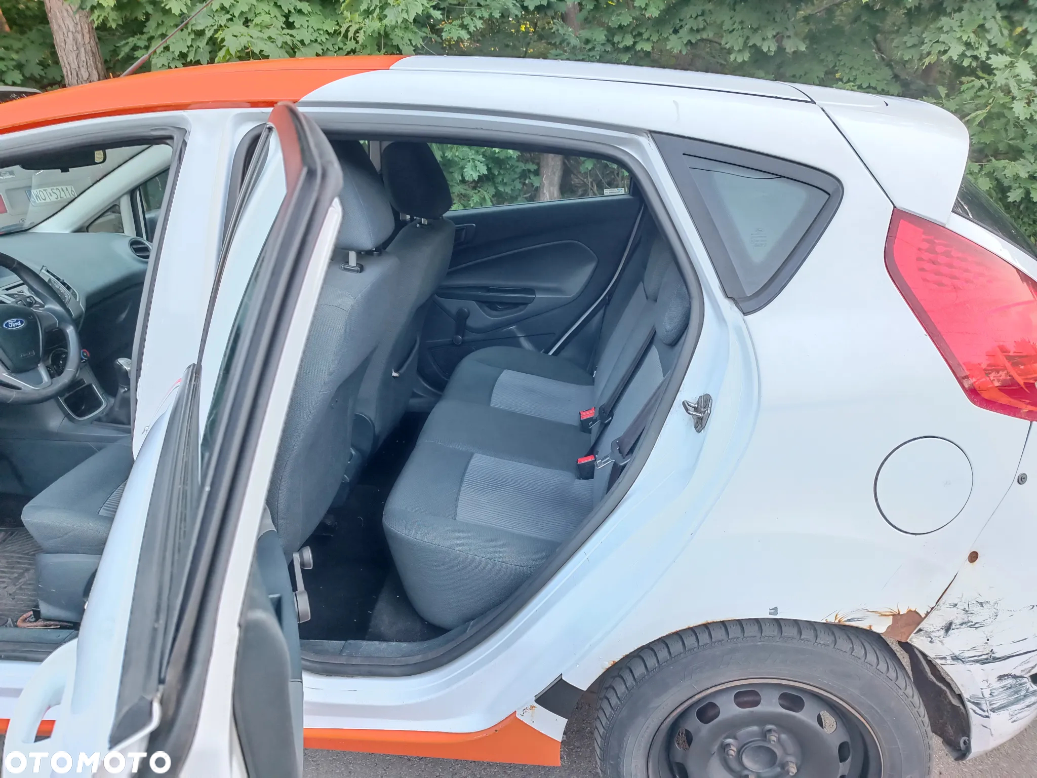 Ford Fiesta - 12