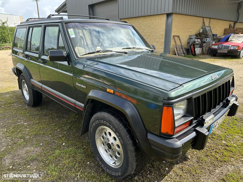 Jeep Cherokee - 8