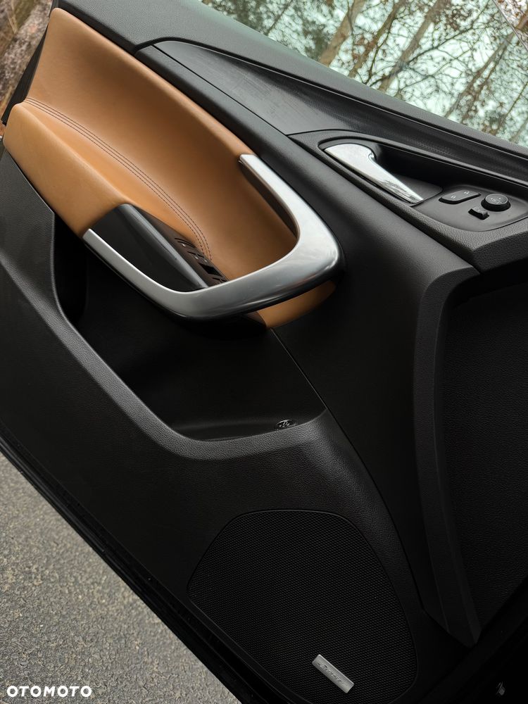 Opel Insignia - 16