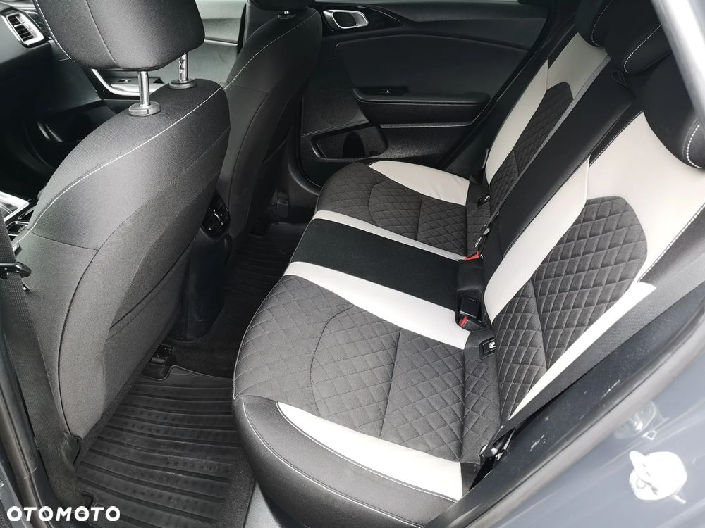 Kia Ceed 1.6 CRDi SCR GT-Line DCT - 32