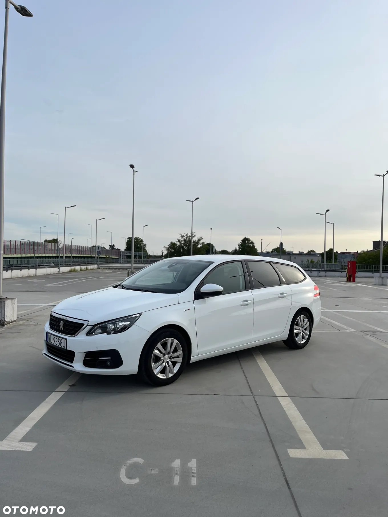 Peugeot 308 1.5 BlueHDi Allure Pack S&S - 8