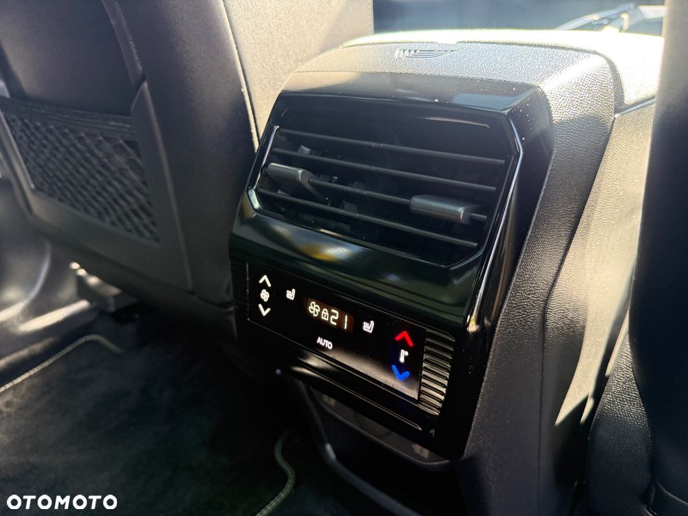 Peugeot 5008 Hybrid 136 e-DSC GT - 21