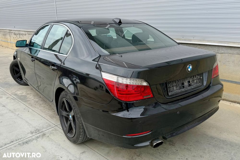 BMW Seria 5 520d Edition Sport - 4