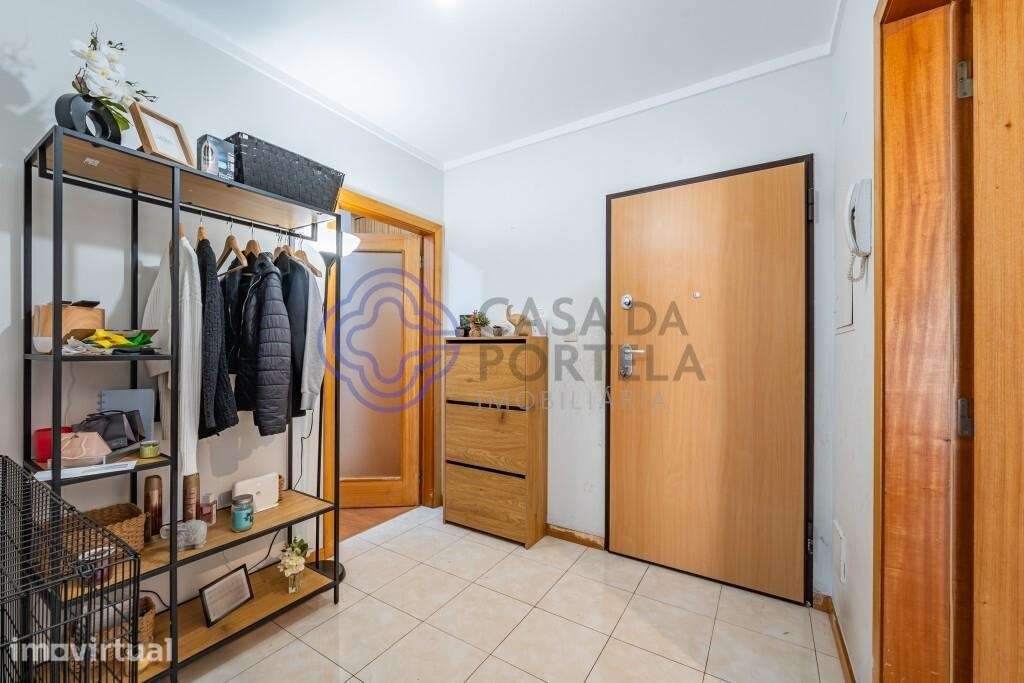 Apartamento com terraço em Canelas em zona habitacional - Grande imagem: 2/20