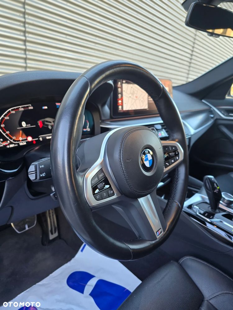 BMW Seria 5 520d xDrive MHEV M Sport sport - 19