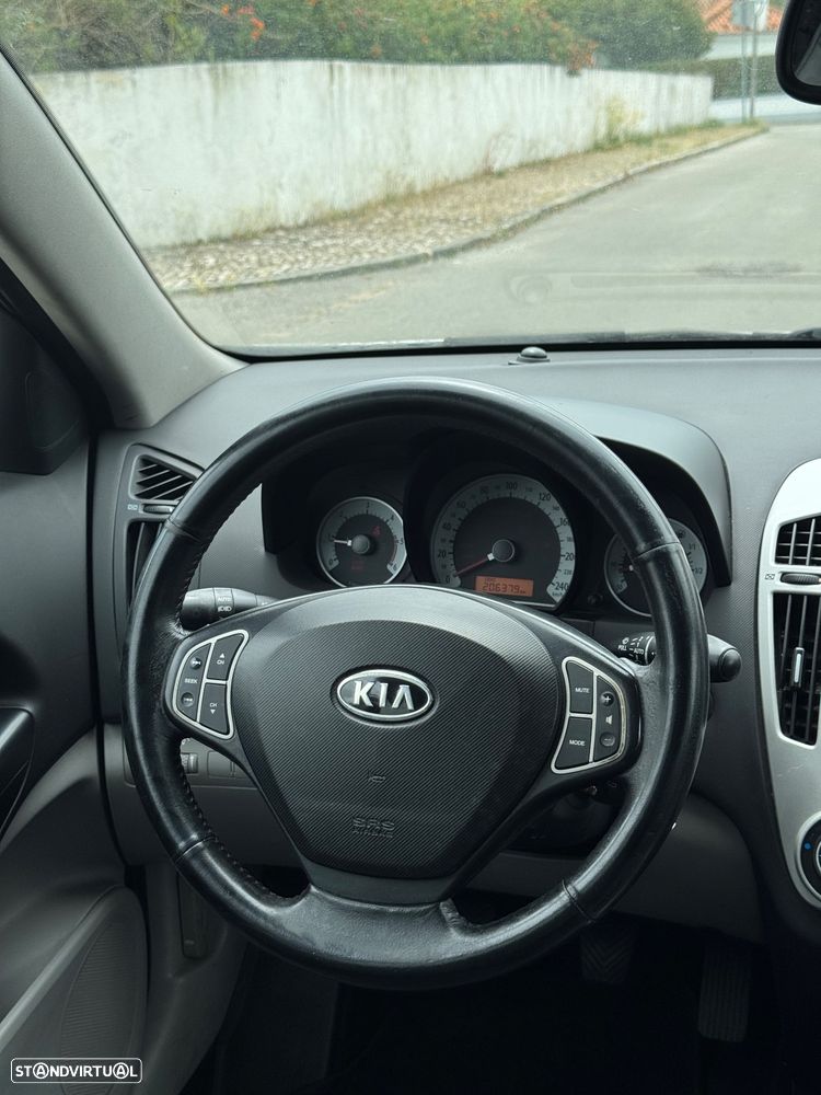 Kia Ceed SW 1.6 CRDi LX - 8