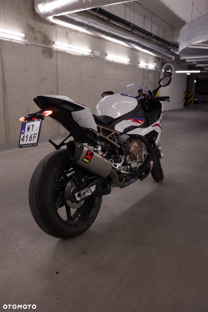 BMW S - 4