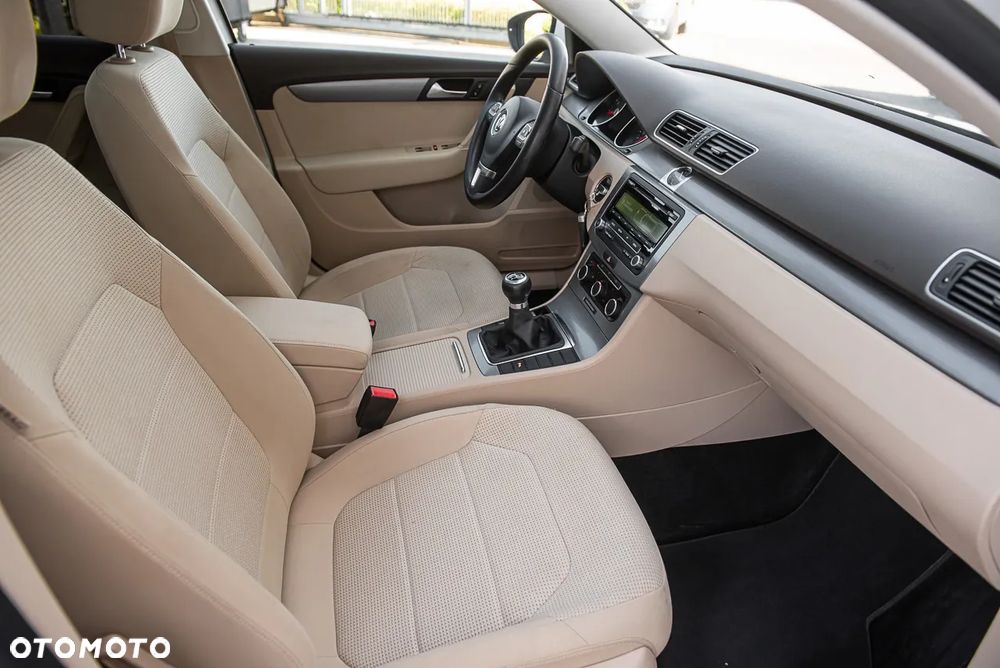 Volkswagen Passat - 29