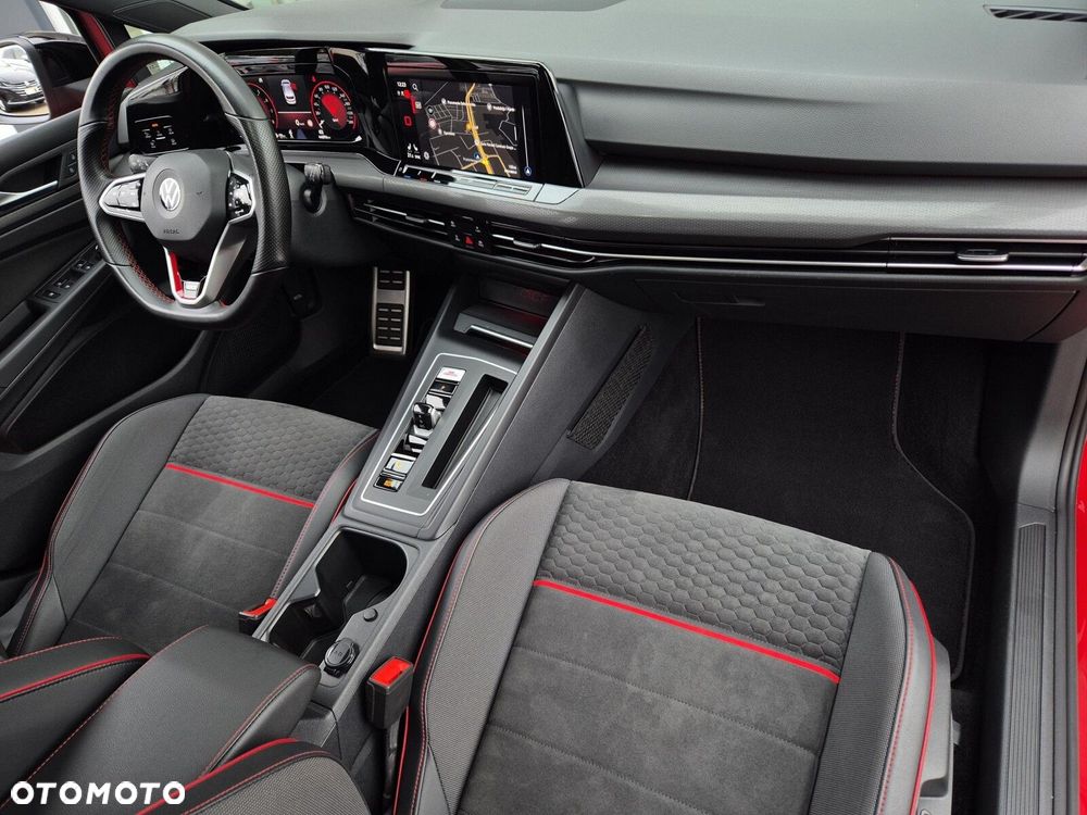 Volkswagen Golf - 10