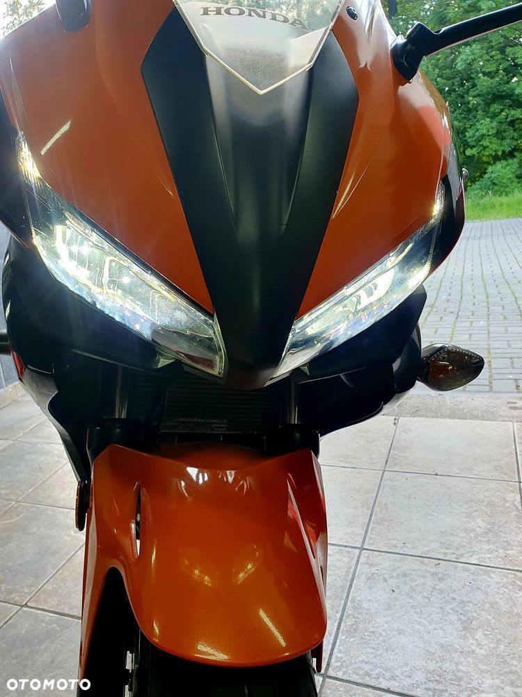 Honda CBR - 12