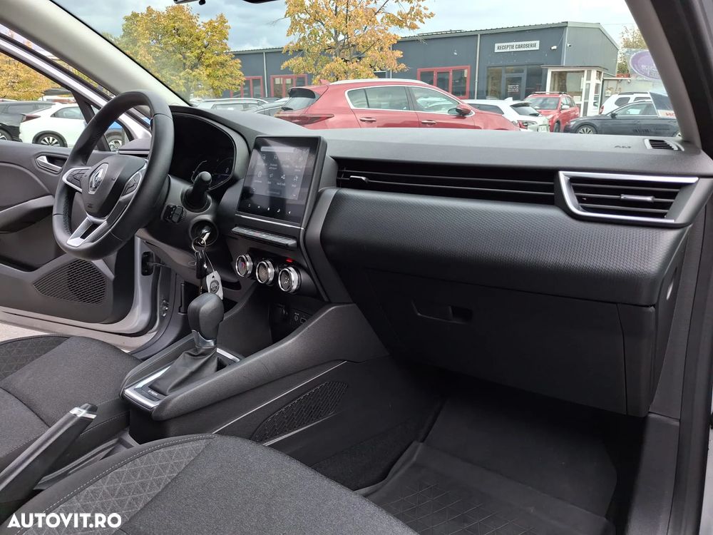 Renault Clio E-TECH Hybrid 140 BUSINESS EDITION - 27
