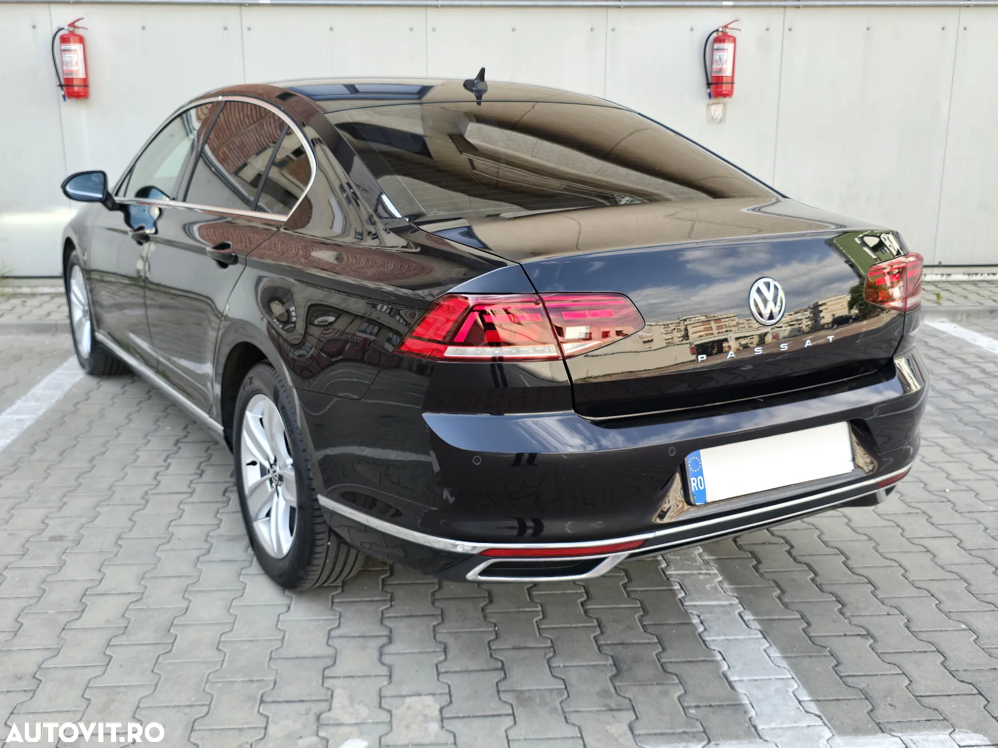 Volkswagen Passat 2.0 TDI DSG Highline - 3