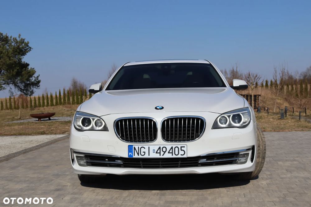 BMW Seria 7 750Li - 40