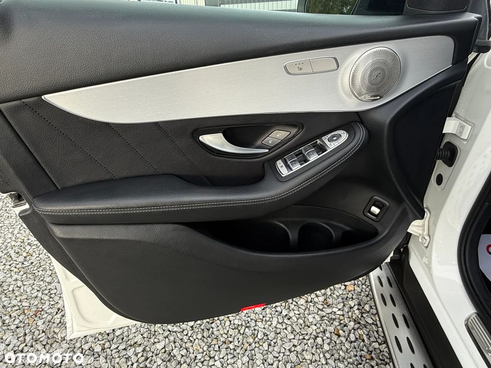 Mercedes-Benz GLC 300 de 4Matic 9G-TRONIC AMG Line Plus - 22
