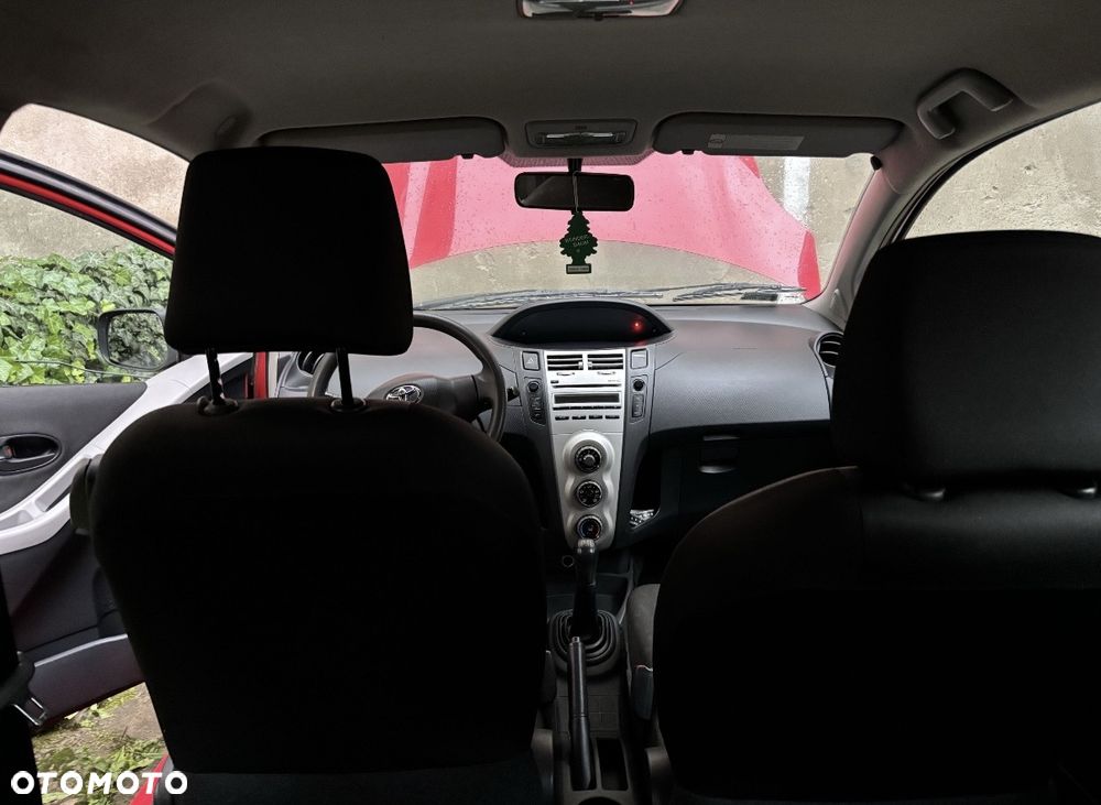Toyota Yaris 1.0 Luna - 4