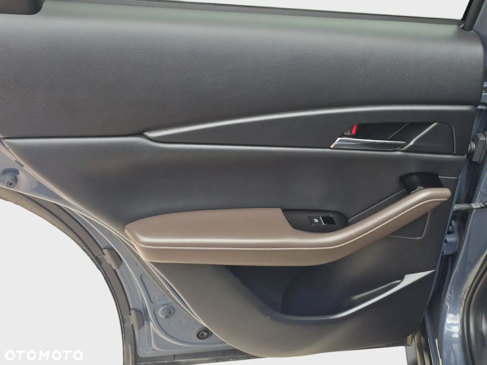 Mazda CX-30 SKYACTIV-X 2.0 M-Hybrid - 16