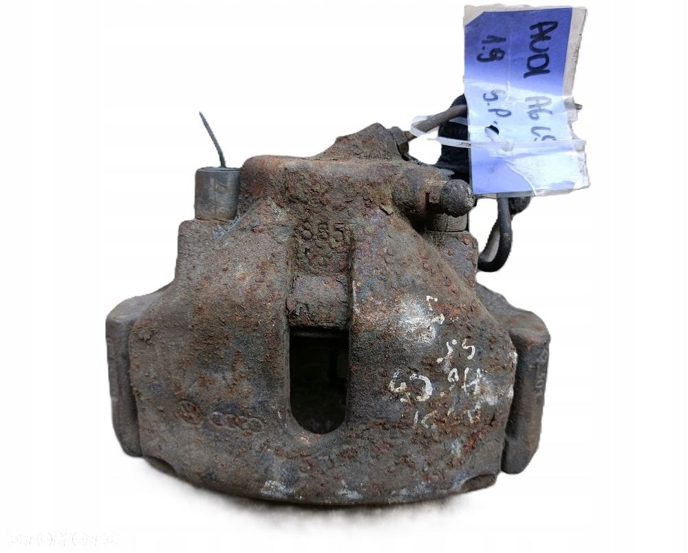 AUDI A6 C5 97-04 r. 1,9 TDI ZACISK HAMULCOWY Z JARZMEM PRAWY PRZÓD + - 1