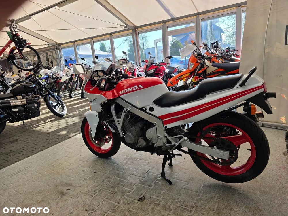 Honda CBR - 17