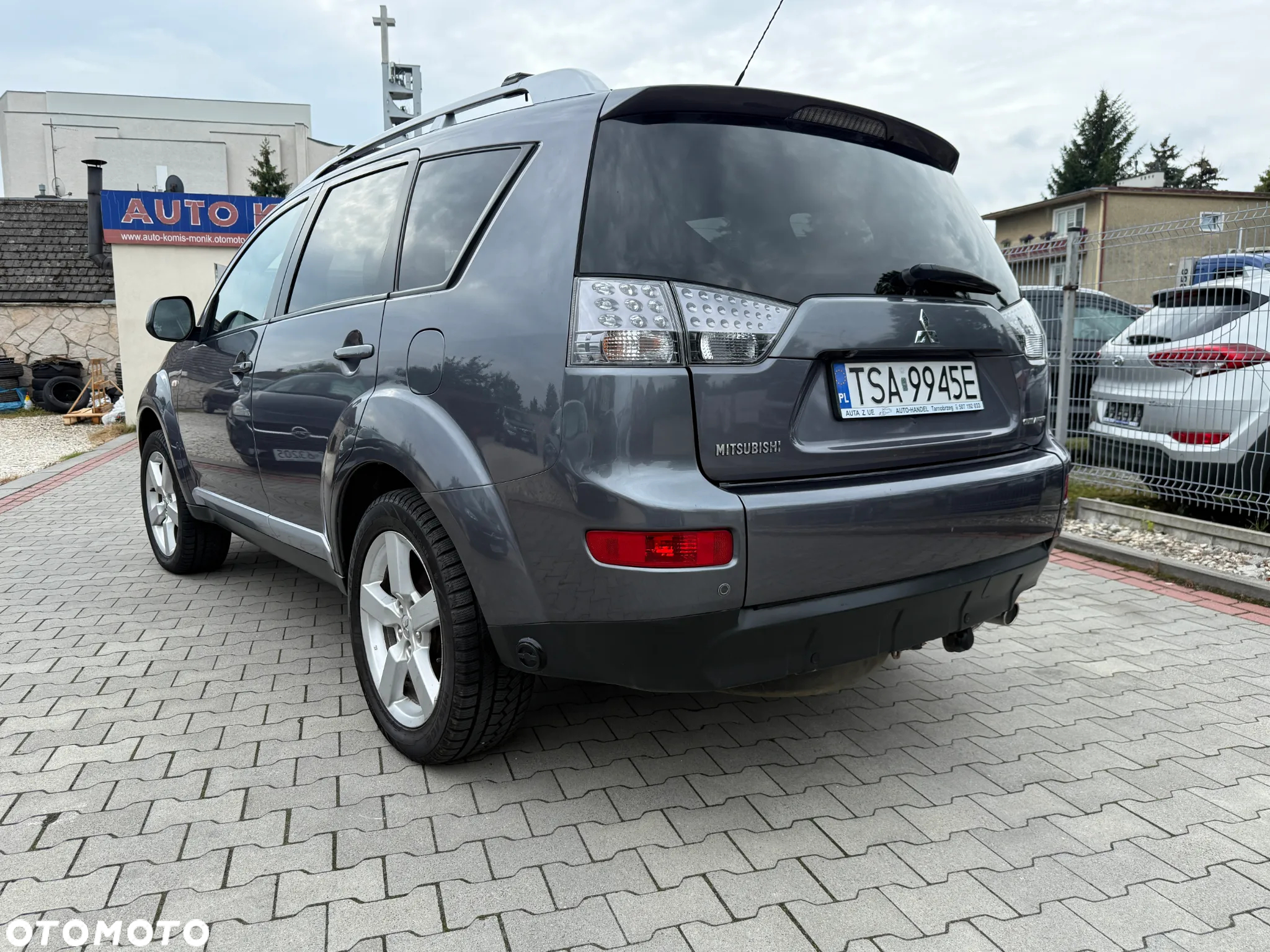 Mitsubishi Outlander 2.4 Intense + - 18