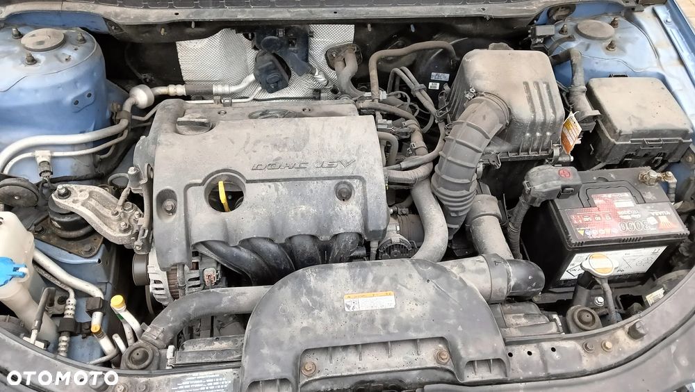 Hyundai i30 1.6 Comfort - 14