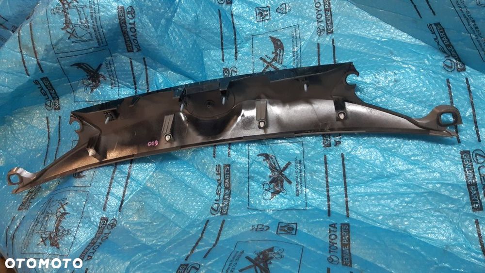 Toyota RAV4 IV blenda klapy lampy tył tylna 12-15 - 2