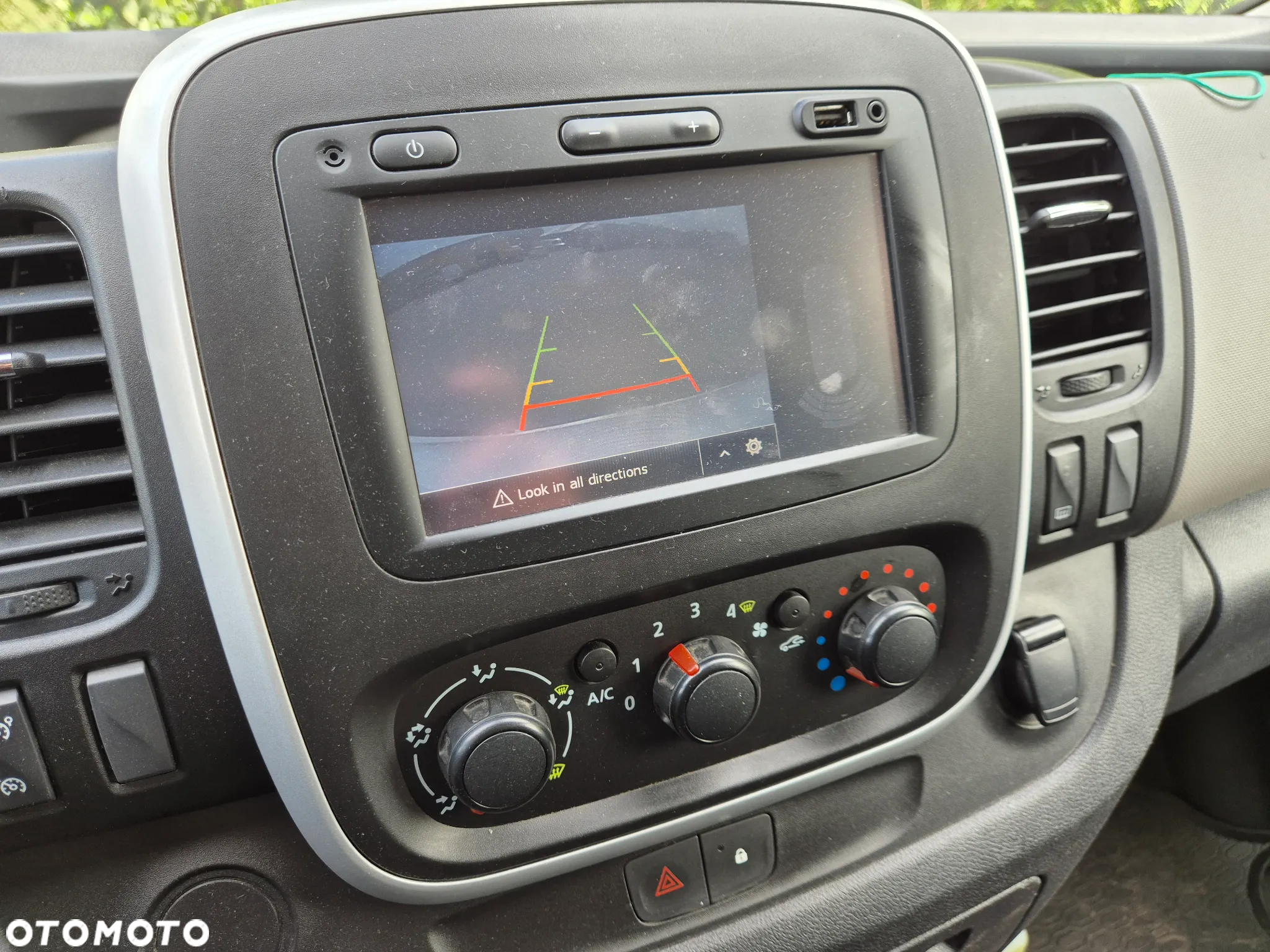 Renault Trafic - 4