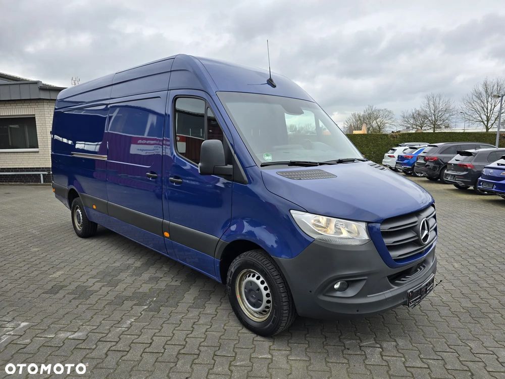 Mercedes-Benz Sprinter - 11