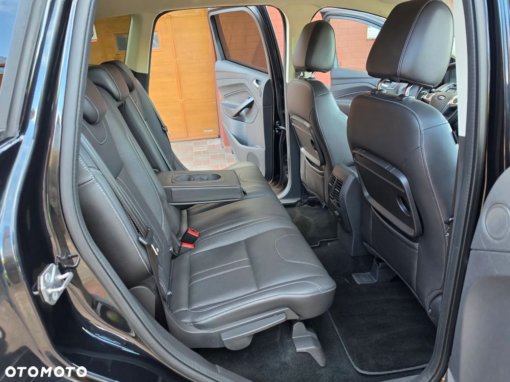 Ford Kuga 2.0 TDCi 4x4 Titanium - 25