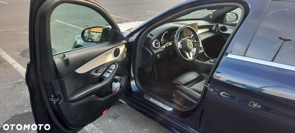Mercedes-Benz Klasa C 220 d 4Matic T 9G-TRONIC AMG Line - 9